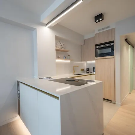 Modern 2-bedroom *
