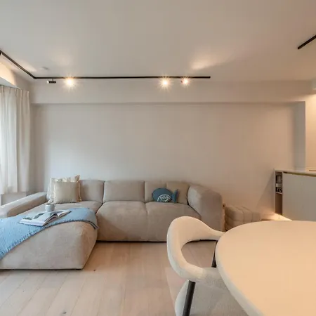 Modern 2-bedroom